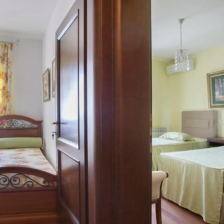 Royal Holiday Apartments สเวติ สเตฟาน ภายนอก รูปภาพ
