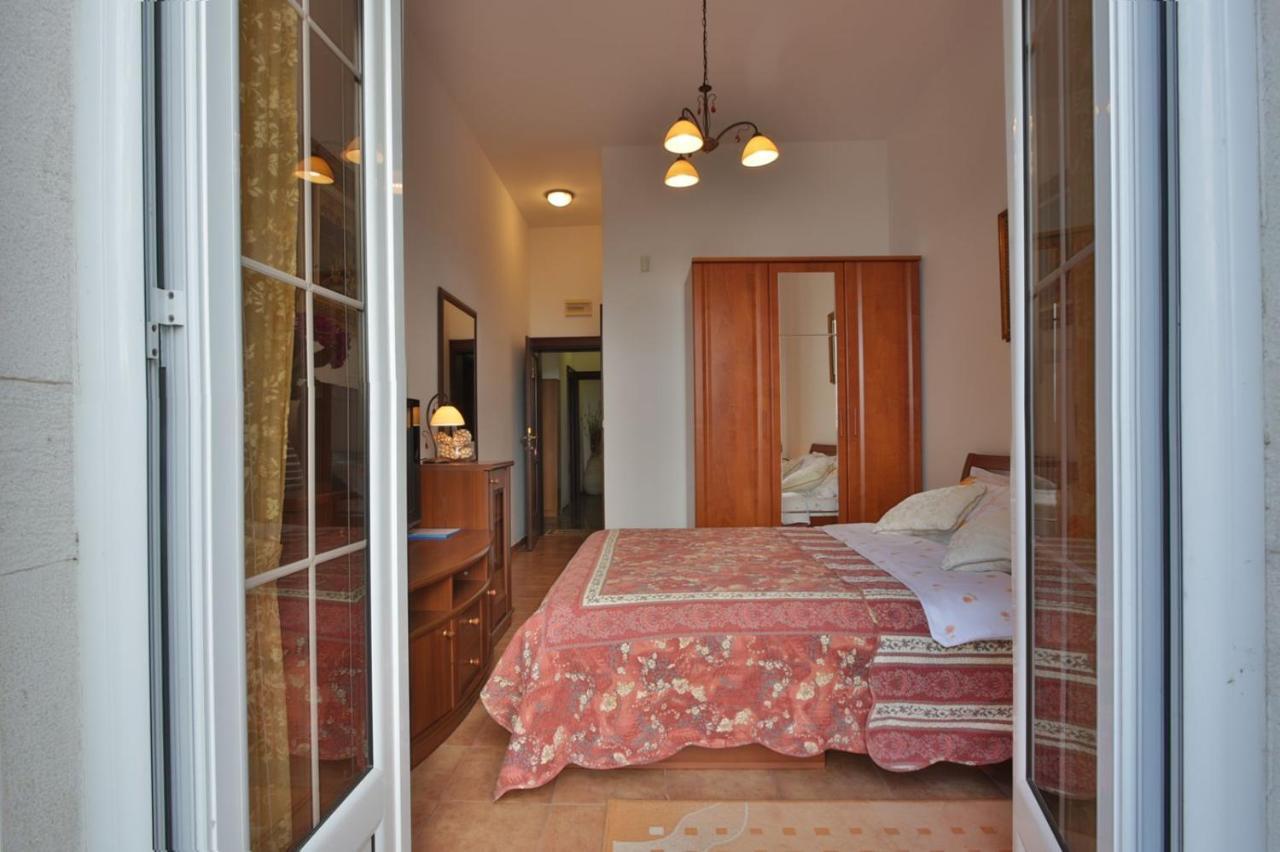 Royal Holiday Apartments สเวติ สเตฟาน ภายนอก รูปภาพ