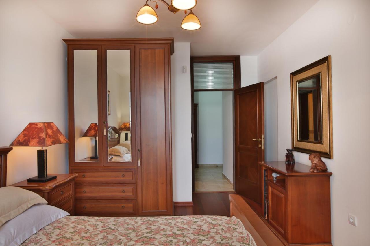 Royal Holiday Apartments สเวติ สเตฟาน ภายนอก รูปภาพ
