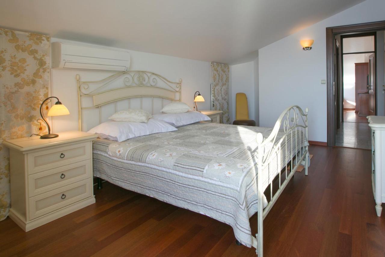 Royal Holiday Apartments สเวติ สเตฟาน ภายนอก รูปภาพ