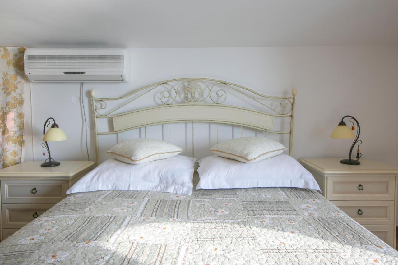 Royal Holiday Apartments สเวติ สเตฟาน ภายนอก รูปภาพ