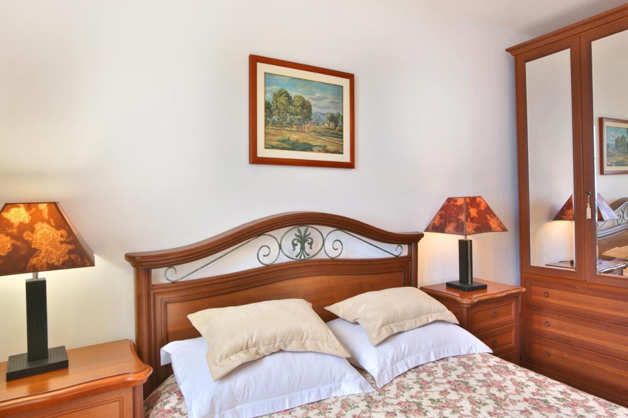 Royal Holiday Apartments สเวติ สเตฟาน ภายนอก รูปภาพ