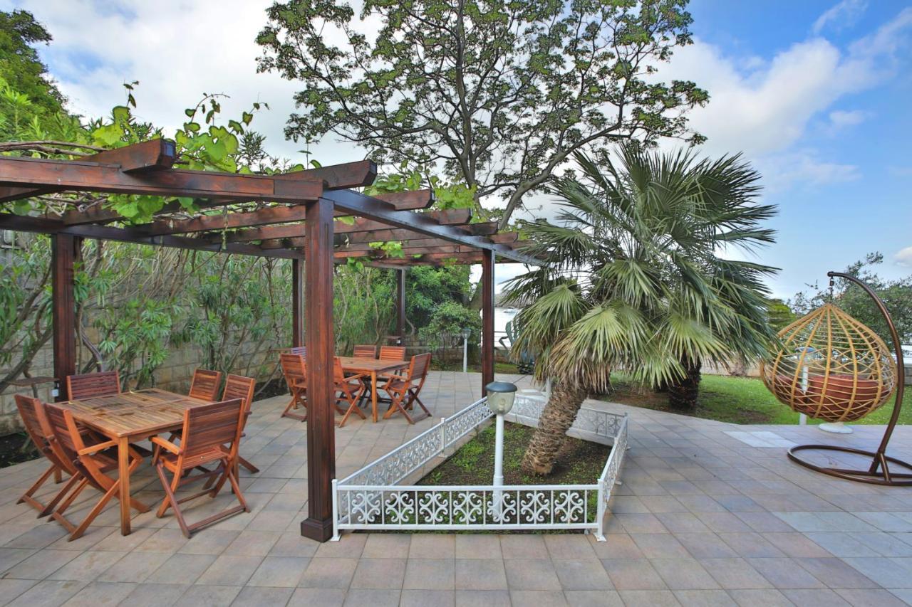 Royal Holiday Apartments สเวติ สเตฟาน ภายนอก รูปภาพ