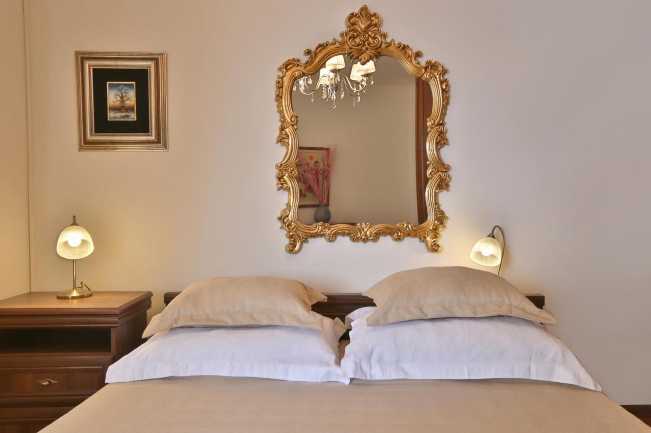 Royal Holiday Apartments สเวติ สเตฟาน ภายนอก รูปภาพ